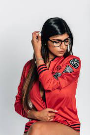 Mia Khalifa Stickers WhatsApp APK For Android Download 2022 4